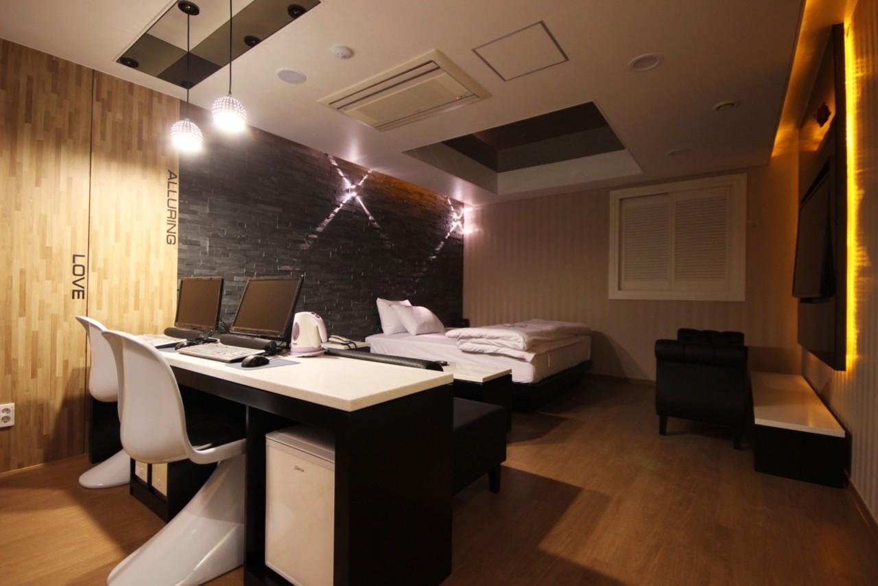 Khan Motel Тегу Екстериор снимка
