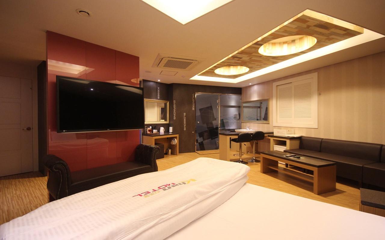 Khan Motel Тегу Екстериор снимка