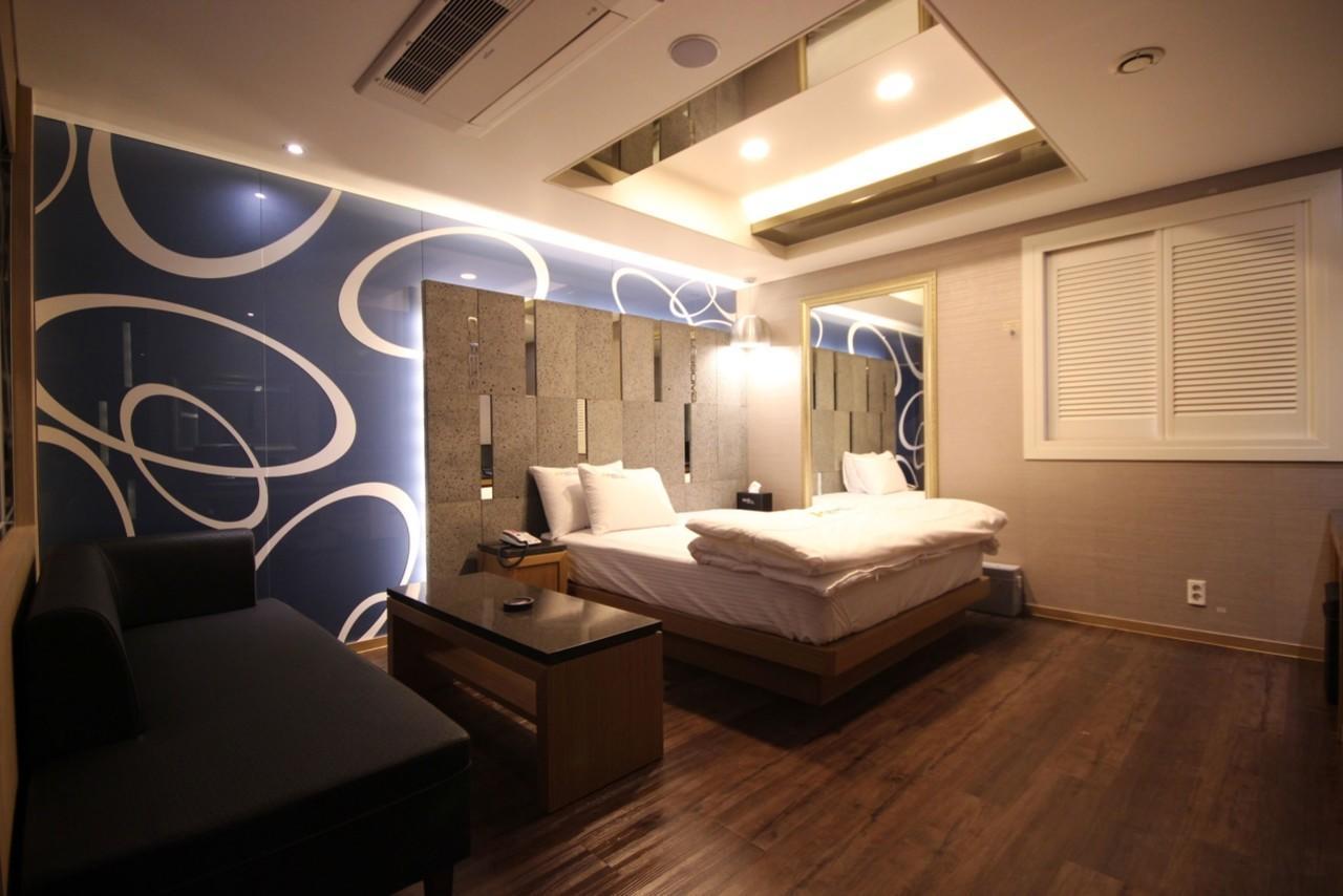 Khan Motel Тегу Екстериор снимка