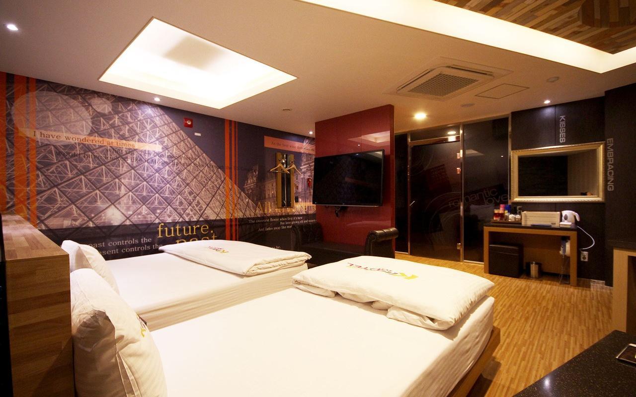 Khan Motel Тегу Екстериор снимка