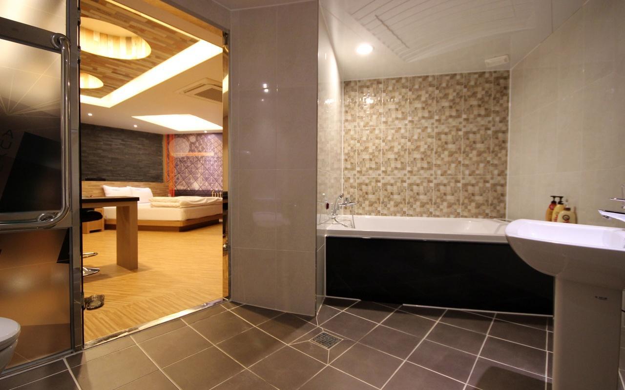 Khan Motel Тегу Екстериор снимка