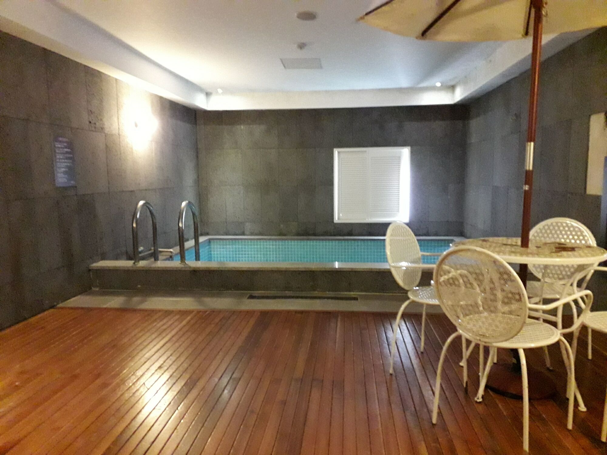 Khan Motel Тегу Екстериор снимка